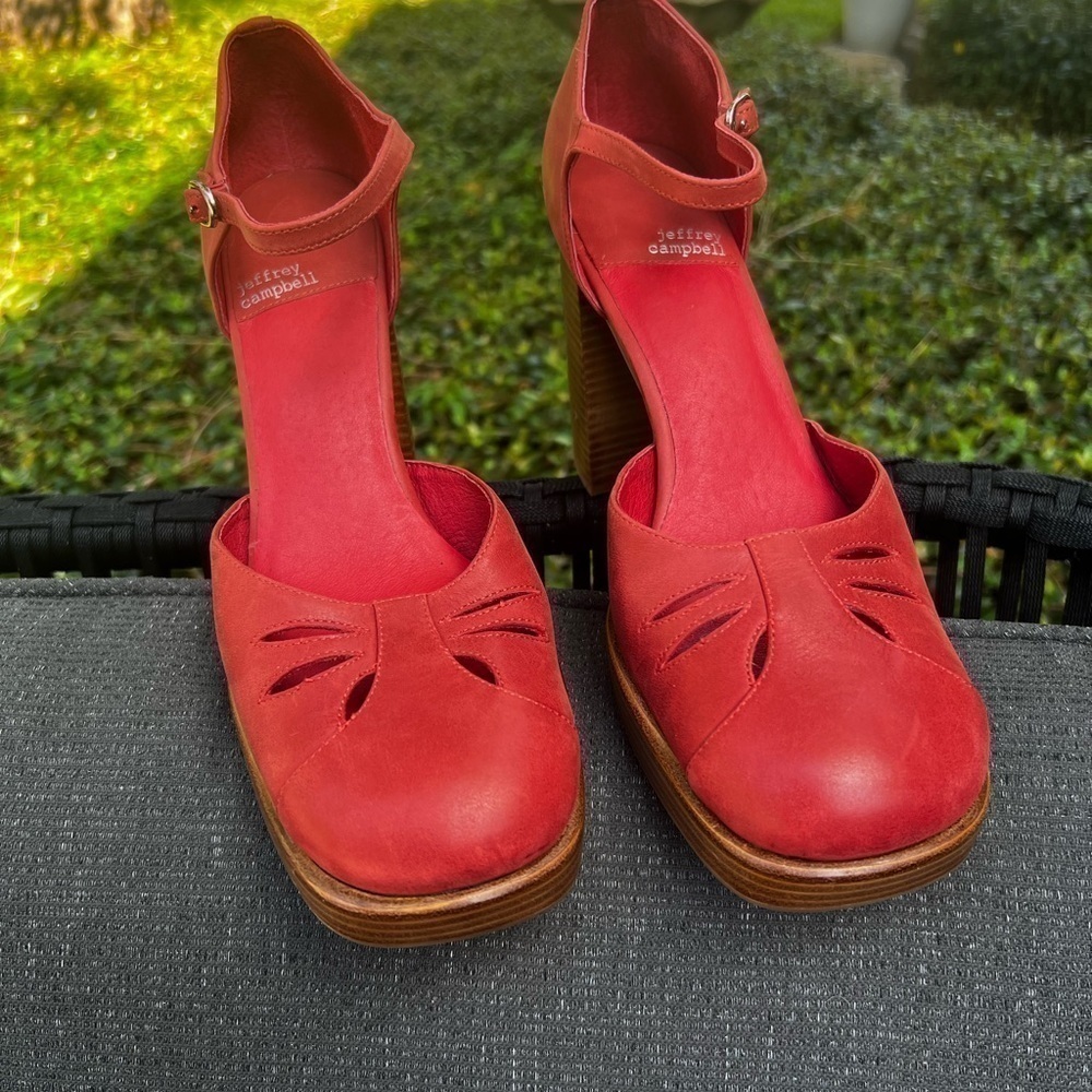 โถ๏ธ Jeffrey Campbellโ๏ธ Star Man Pump Size 10 Red - Picture 15 of 17